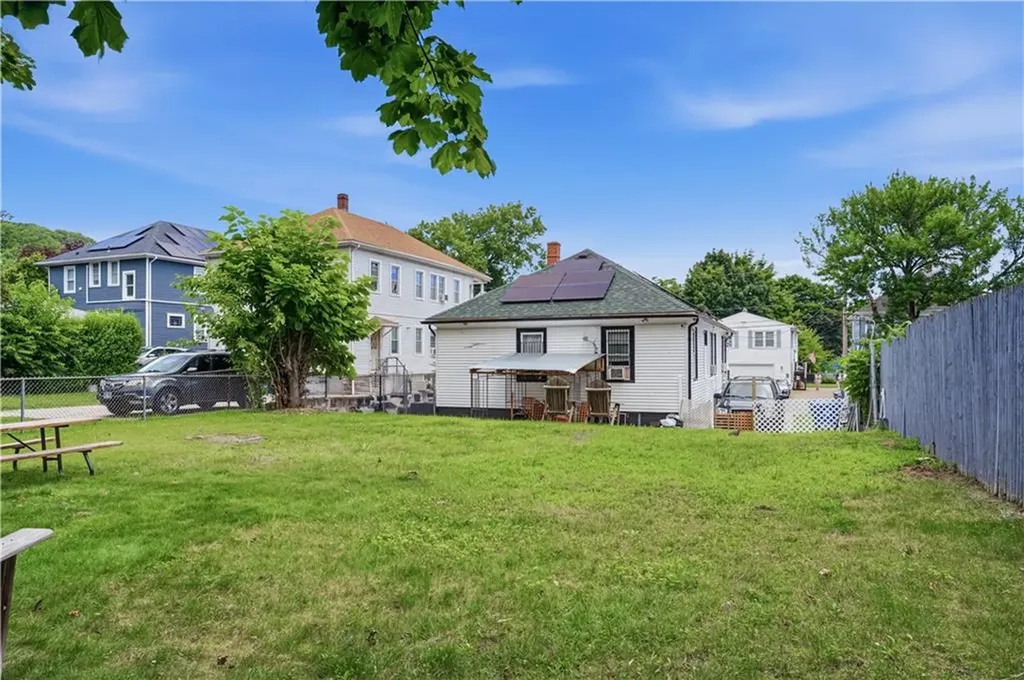 33 Prudence Street Providence RI 02909