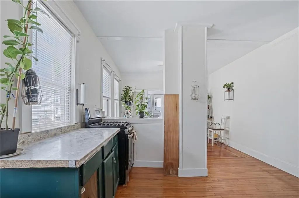 33 Prudence Street Providence RI 02909