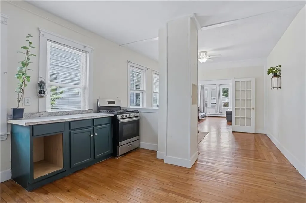 33 Prudence Street Providence RI 02909