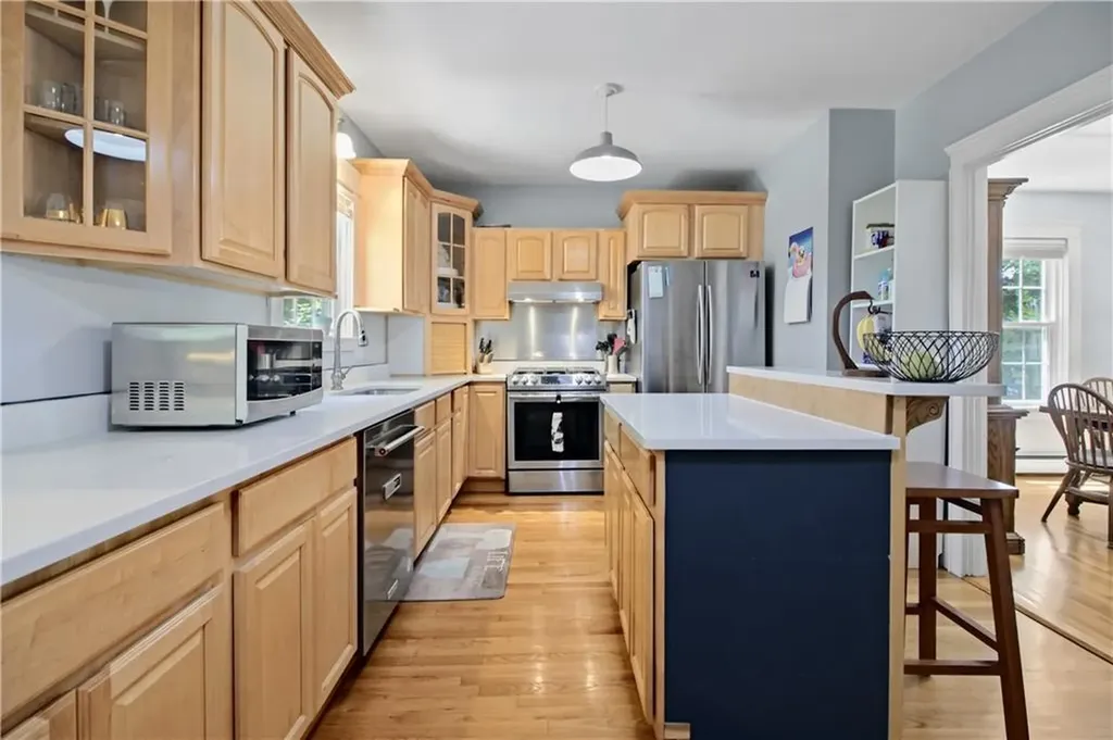 19 Cold Spring Street Providence RI 02906