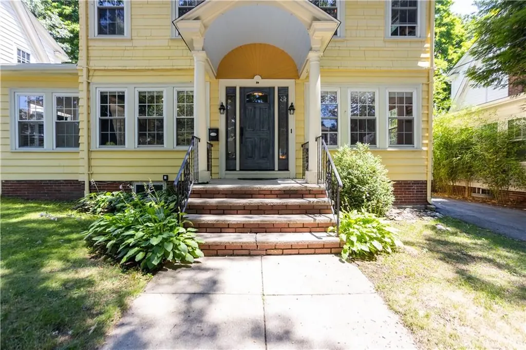 19 Cold Spring Street Providence RI 02906
