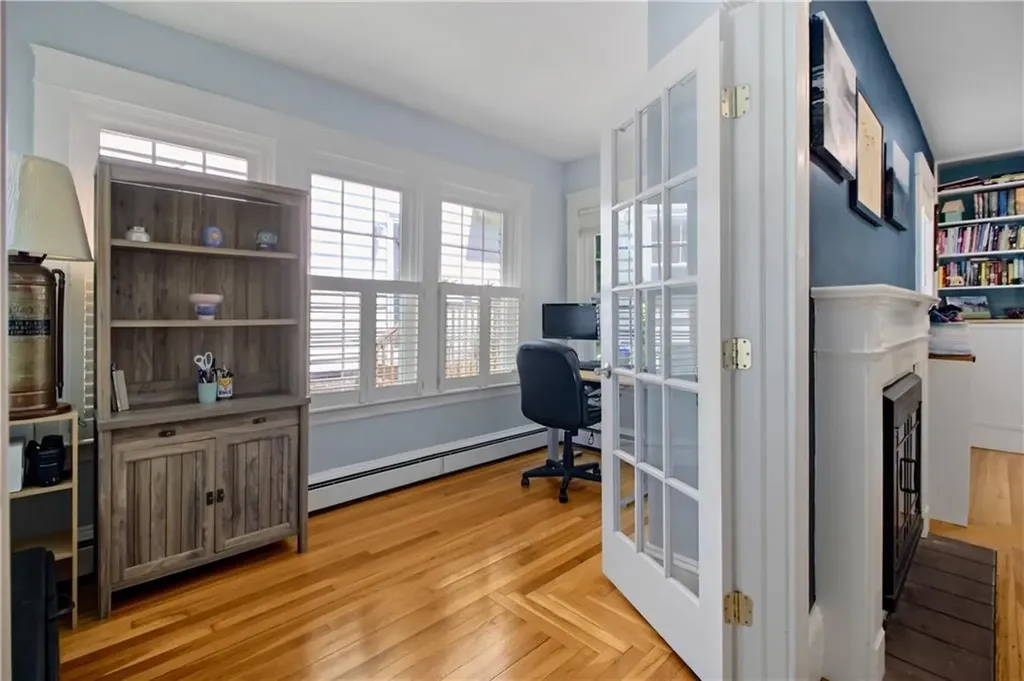 19 Cold Spring Street Providence RI 02906