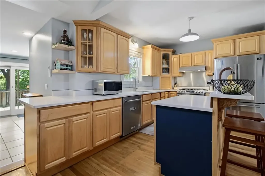 19 Cold Spring Street Providence RI 02906