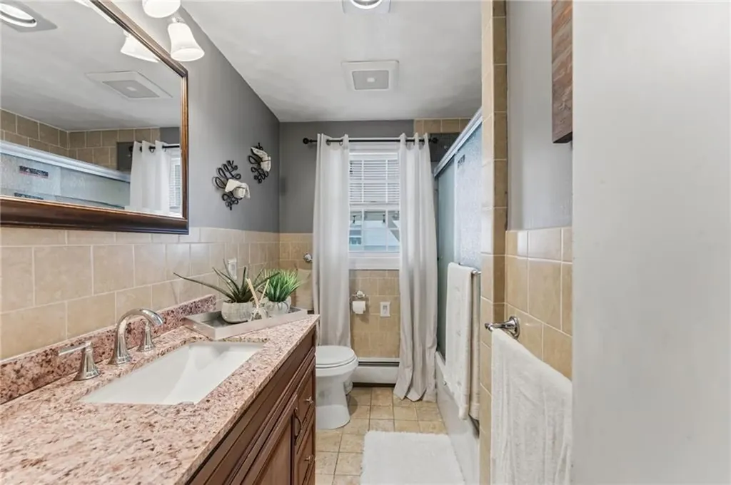 11 Gilmore Street Pawtucket RI 02861