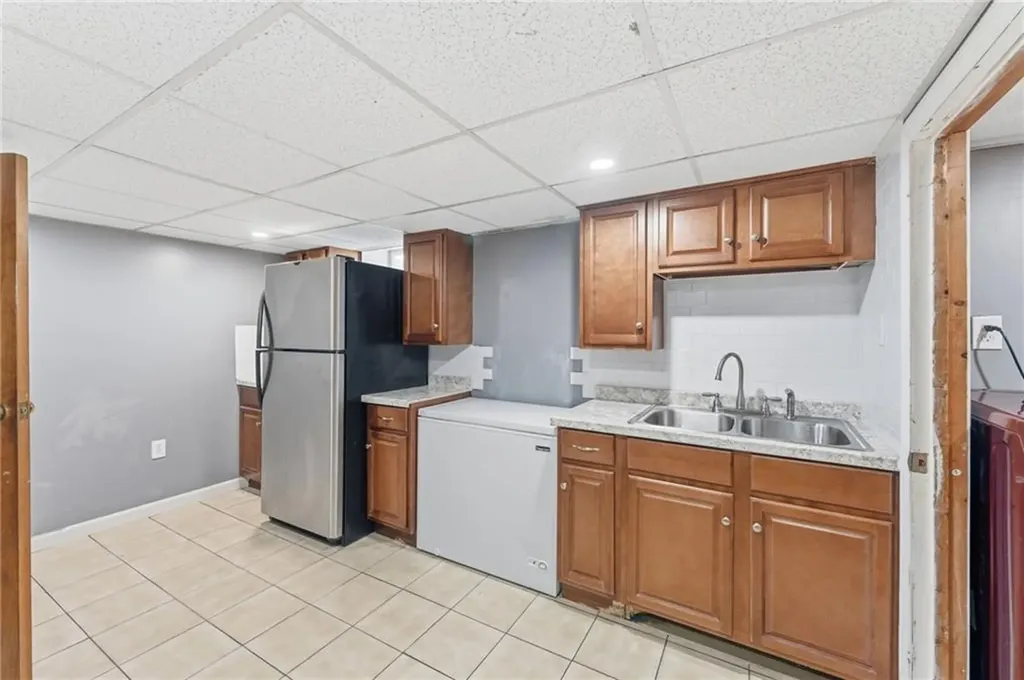 11 Gilmore Street Pawtucket RI 02861