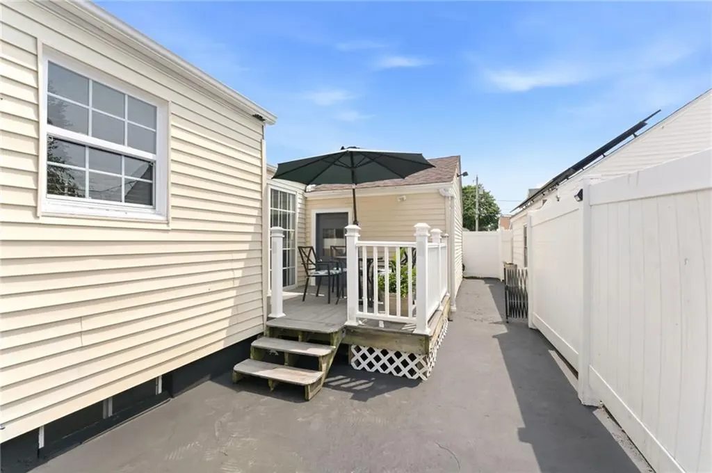 11 Gilmore Street Pawtucket RI 02861