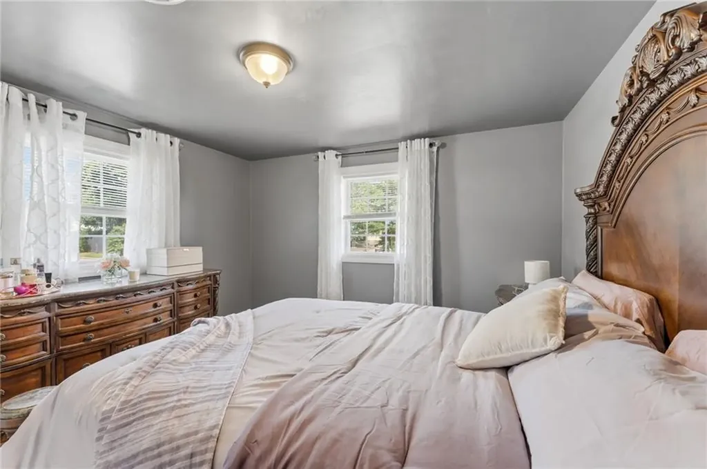 11 Gilmore Street Pawtucket RI 02861