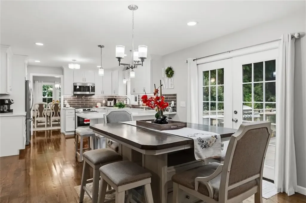 51 Bouchard Lane Tiverton RI 02878