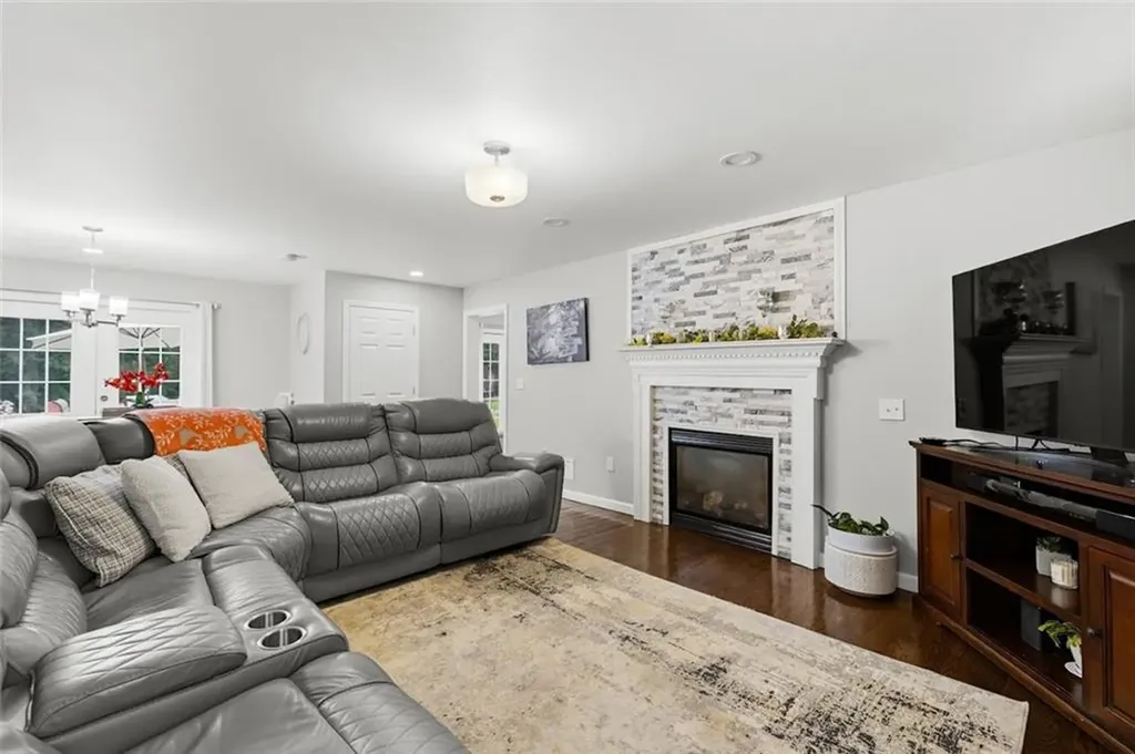 51 Bouchard Lane Tiverton RI 02878