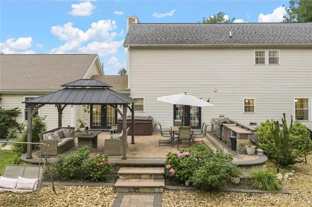 51 Bouchard Lane Tiverton RI 02878