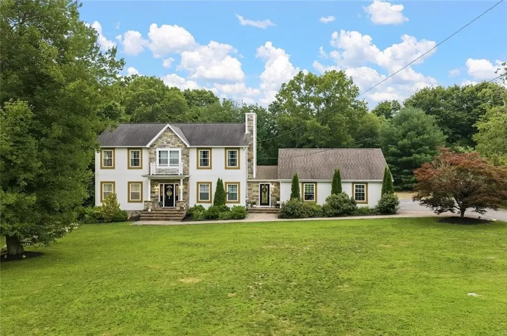 51 Bouchard Lane Tiverton RI 02878