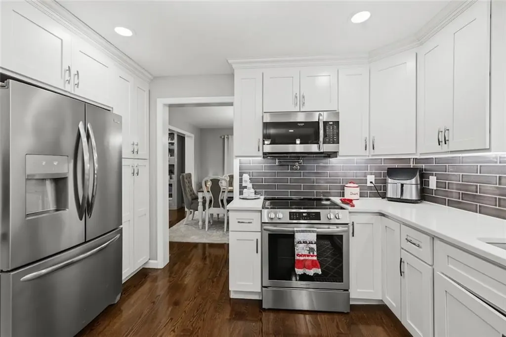 51 Bouchard Lane Tiverton RI 02878