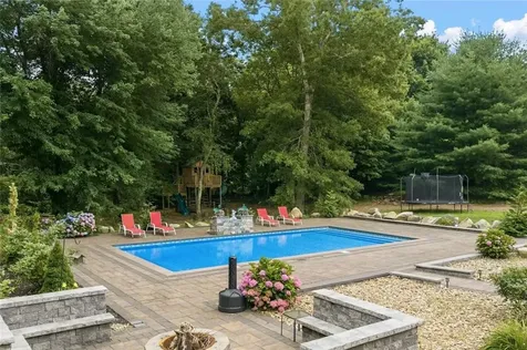 51 Bouchard Lane Tiverton RI 02878