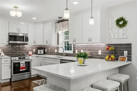 51 Bouchard Lane Tiverton RI 02878