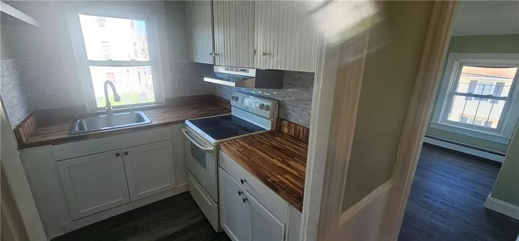 844 Lonsdale Avenue Providence RI 02863