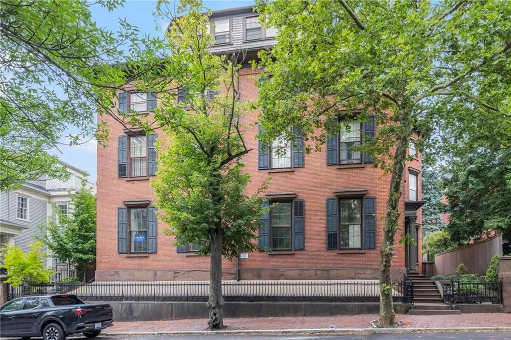 283 E Benefit Street Providence RI 02903