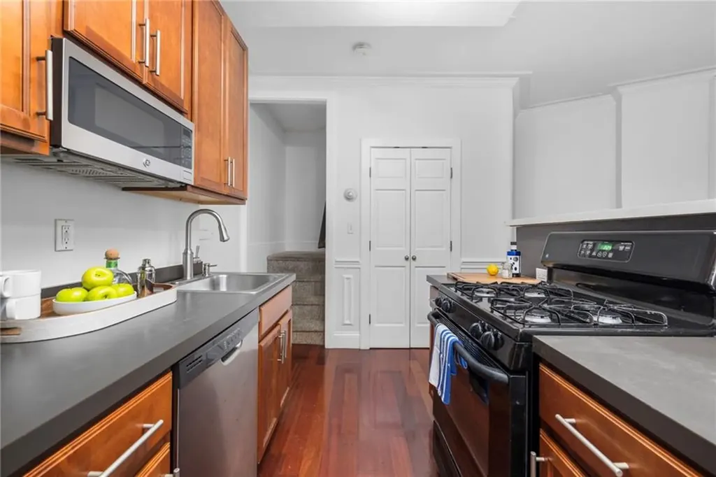 283 E Benefit Street Providence RI 02903
