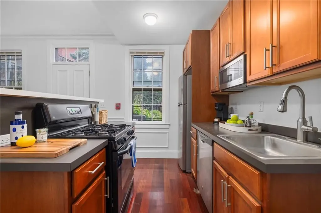 283 E Benefit Street Providence RI 02903