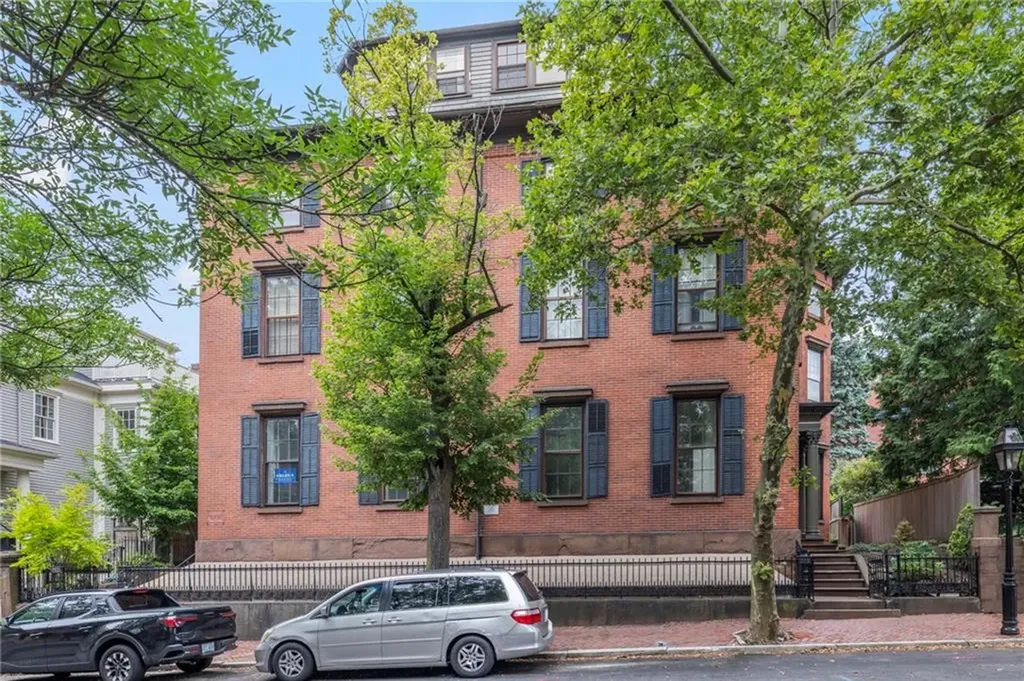 283 E Benefit Street Providence RI 02903