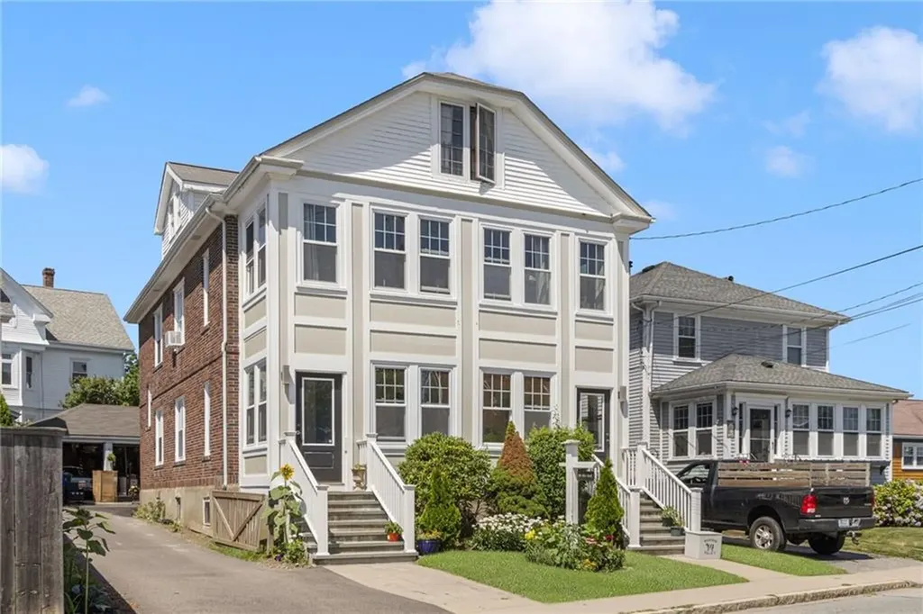 104 Bliss Road Newport RI 02840