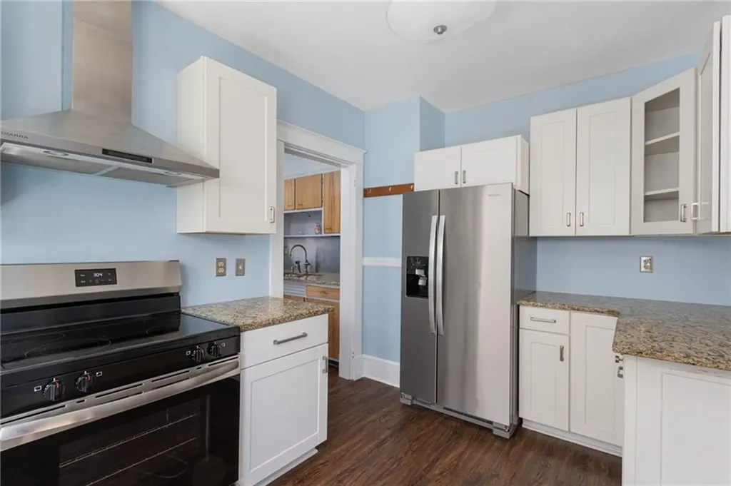 104 Bliss Road Newport RI 02840