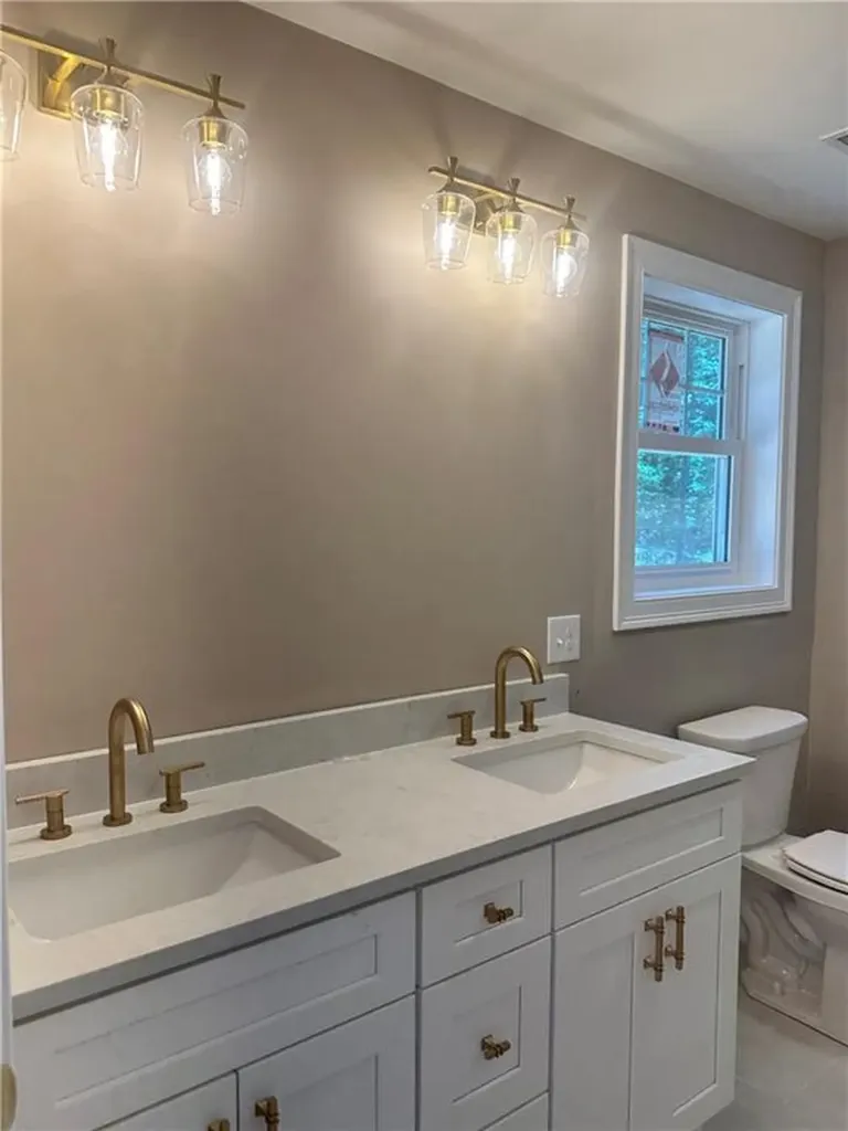 5 Harmony Lane Exeter RI 02822