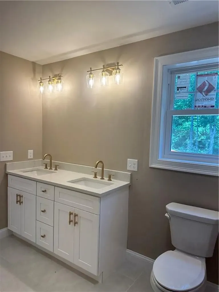 5 Harmony Lane Exeter RI 02822