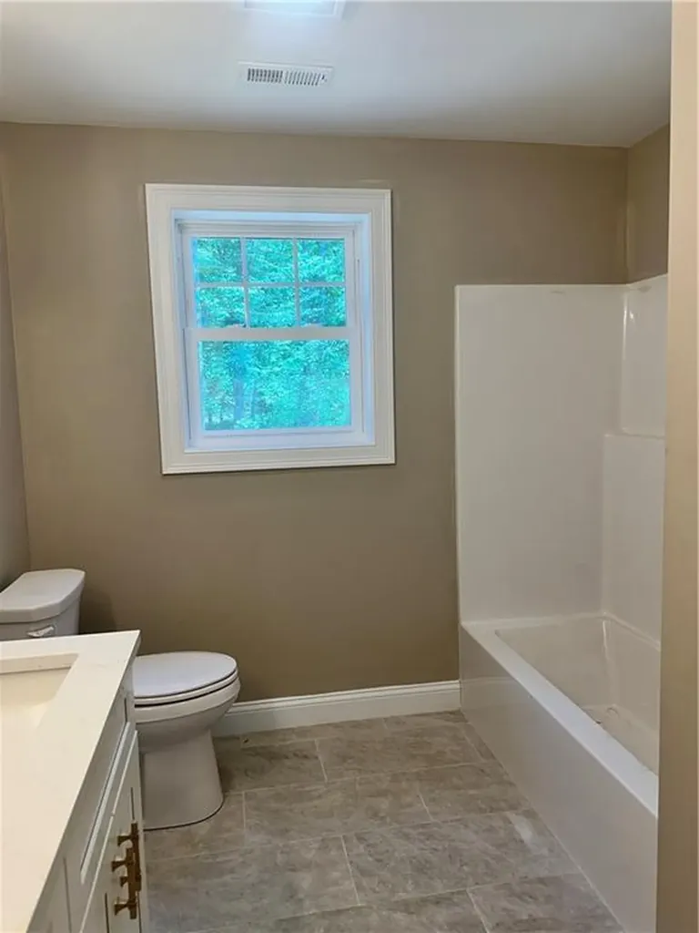 5 Harmony Lane Exeter RI 02822