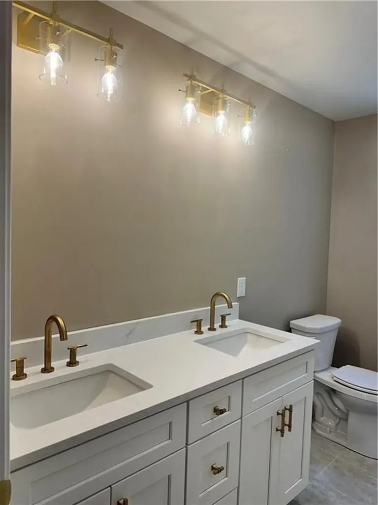 5 Harmony Lane Exeter RI 02822