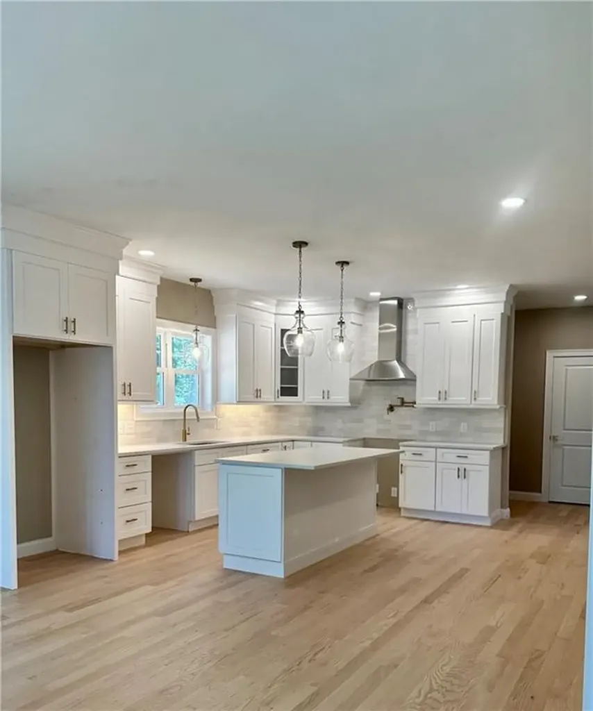 5 Harmony Lane Exeter RI 02822