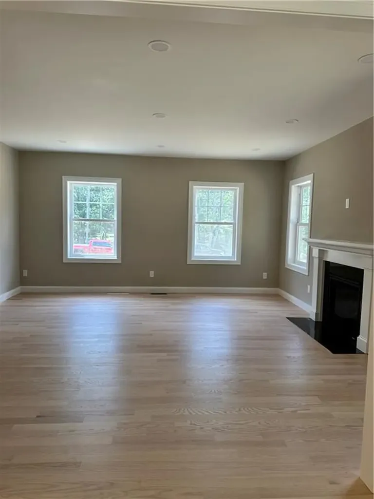 5 Harmony Lane Exeter RI 02822