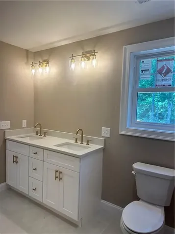 5 Harmony Lane Exeter RI 02822