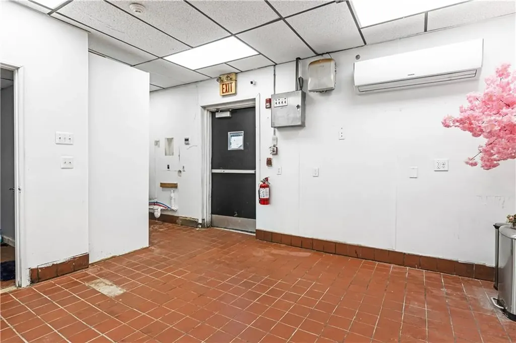 228 Oakland Avenue Providence RI 02908