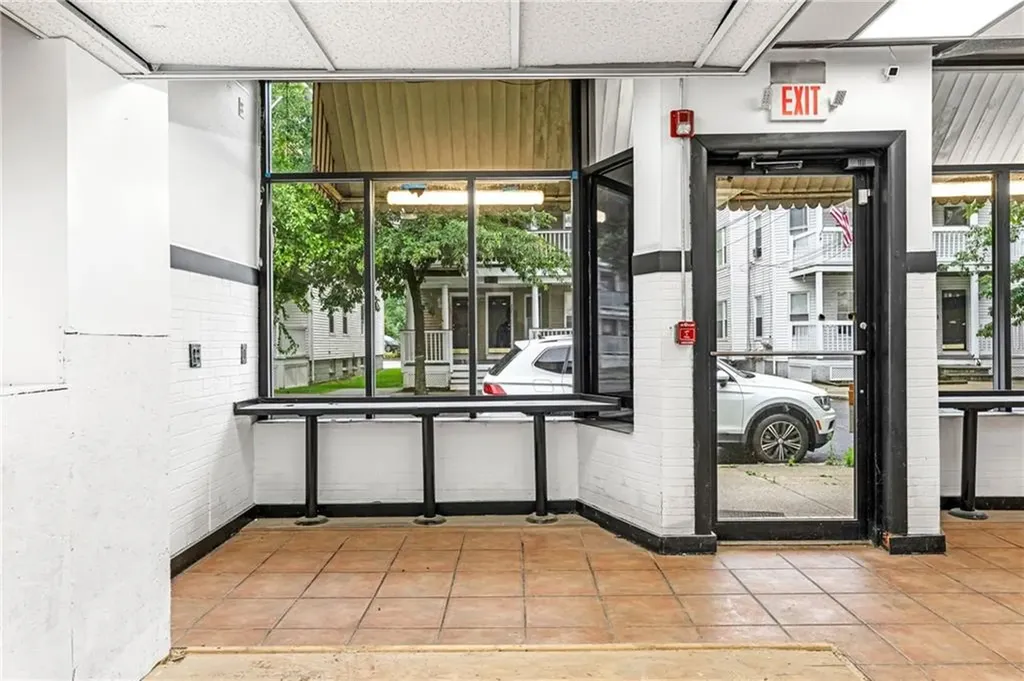 228 Oakland Avenue Providence RI 02908