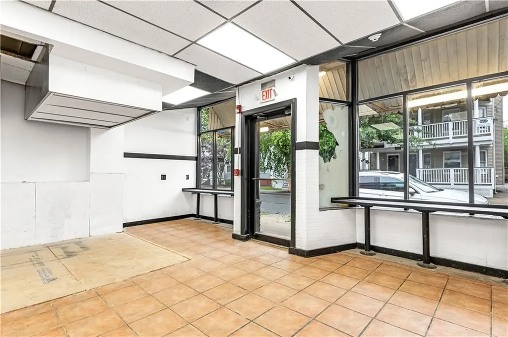 228 Oakland Avenue Providence RI 02908