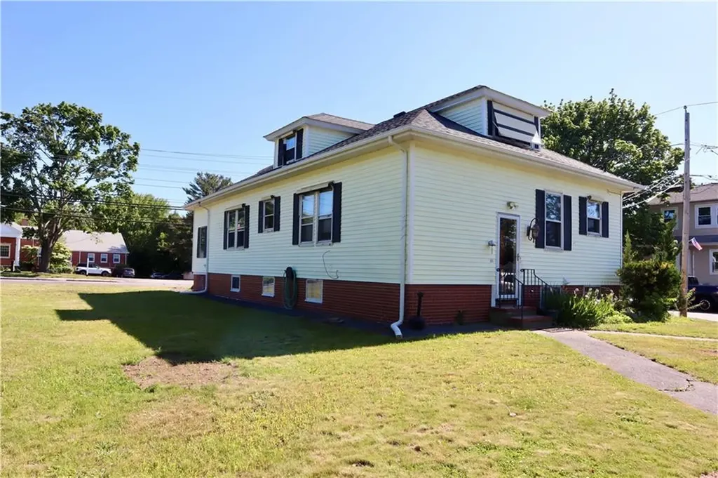 133 Wampanoag Trail East Providence RI 02915