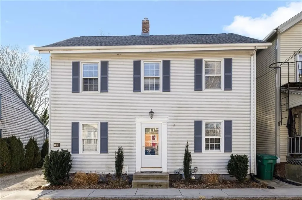 82 Burnside Avenue Newport RI 02840