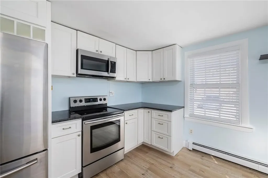 82 Burnside Avenue Newport RI 02840