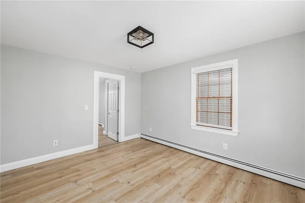 82 Burnside Avenue Newport RI 02840