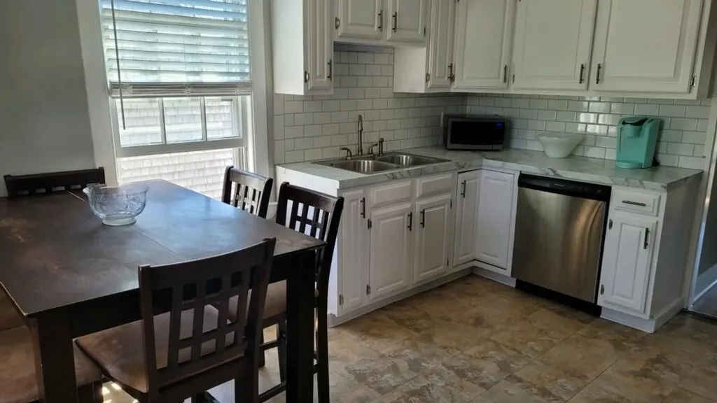 82 Burnside Avenue Newport RI 02840