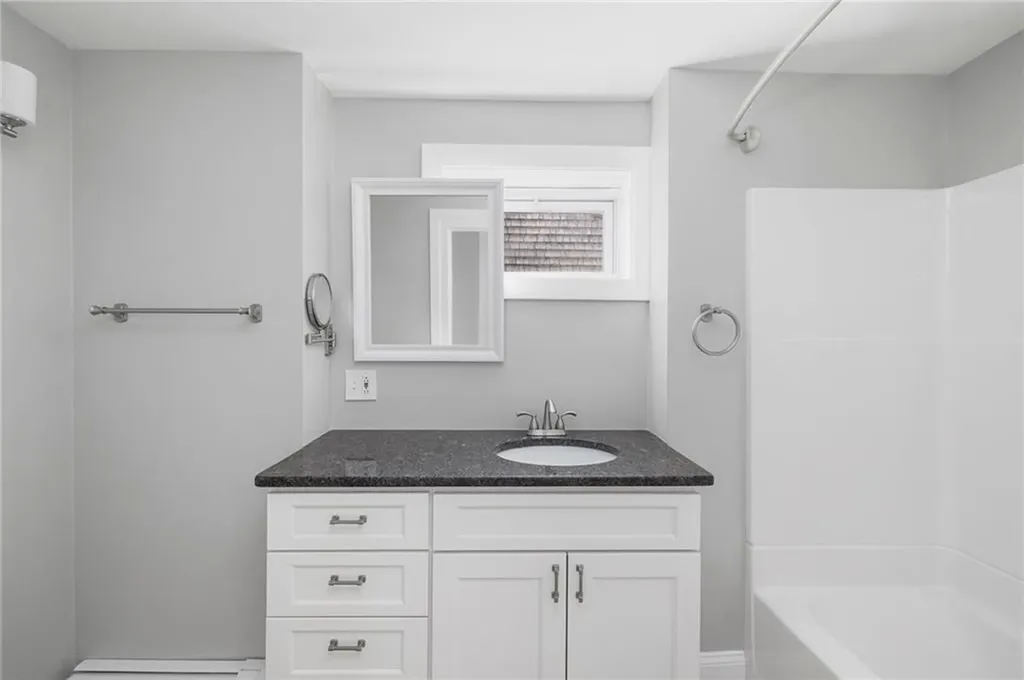 82 Burnside Avenue Newport RI 02840