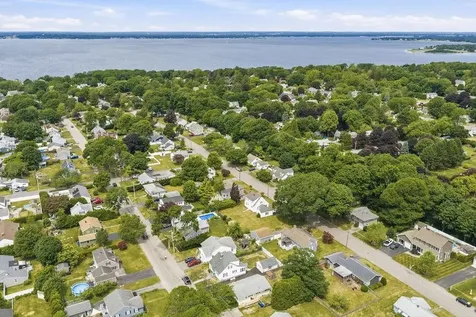 117 Fales Road Bristol RI 02809