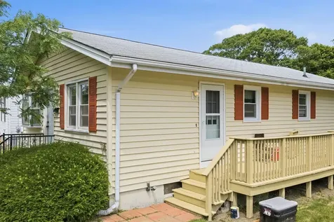 117 Fales Road Bristol RI 02809