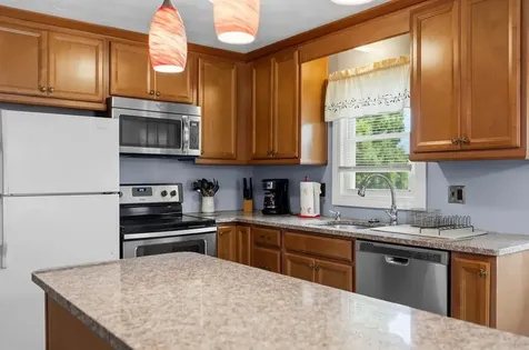 117 Fales Road Bristol RI 02809