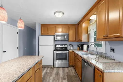 117 Fales Road Bristol RI 02809