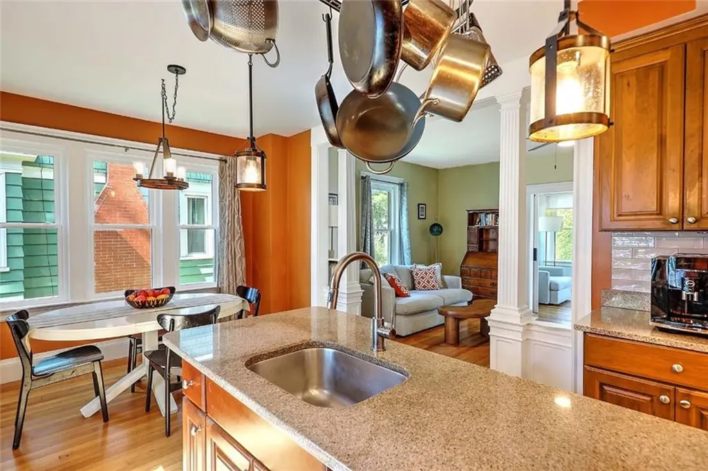 15 Bow Street Cranston RI 02905