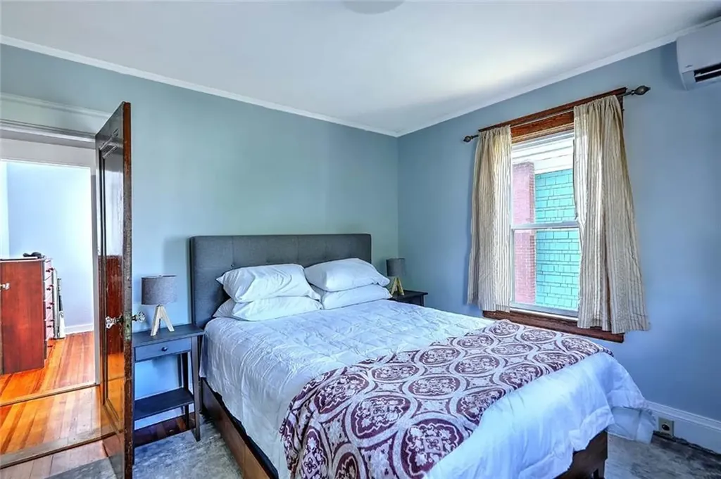 15 Bow Street Cranston RI 02905