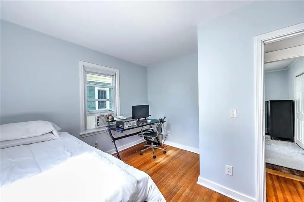 15 Bow Street Cranston RI 02905