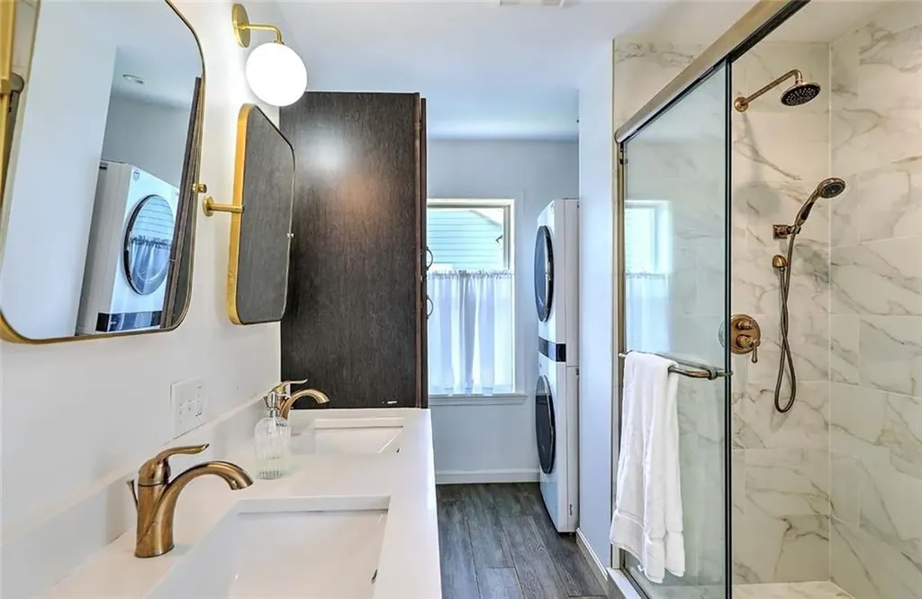 15 Bow Street Cranston RI 02905