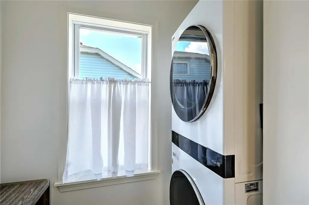 15 Bow Street Cranston RI 02905